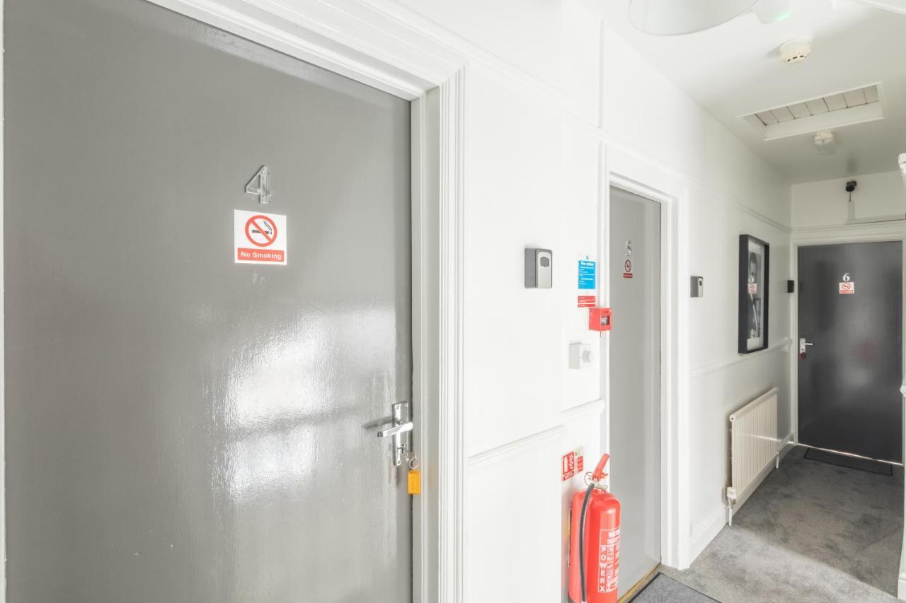 Private Room 4 With Kitchenette By Cb Stays No Minimum Stays CBG Екстериор снимка